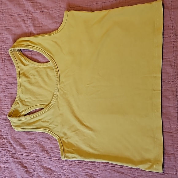 3 crop tops - Picture 7 of 11